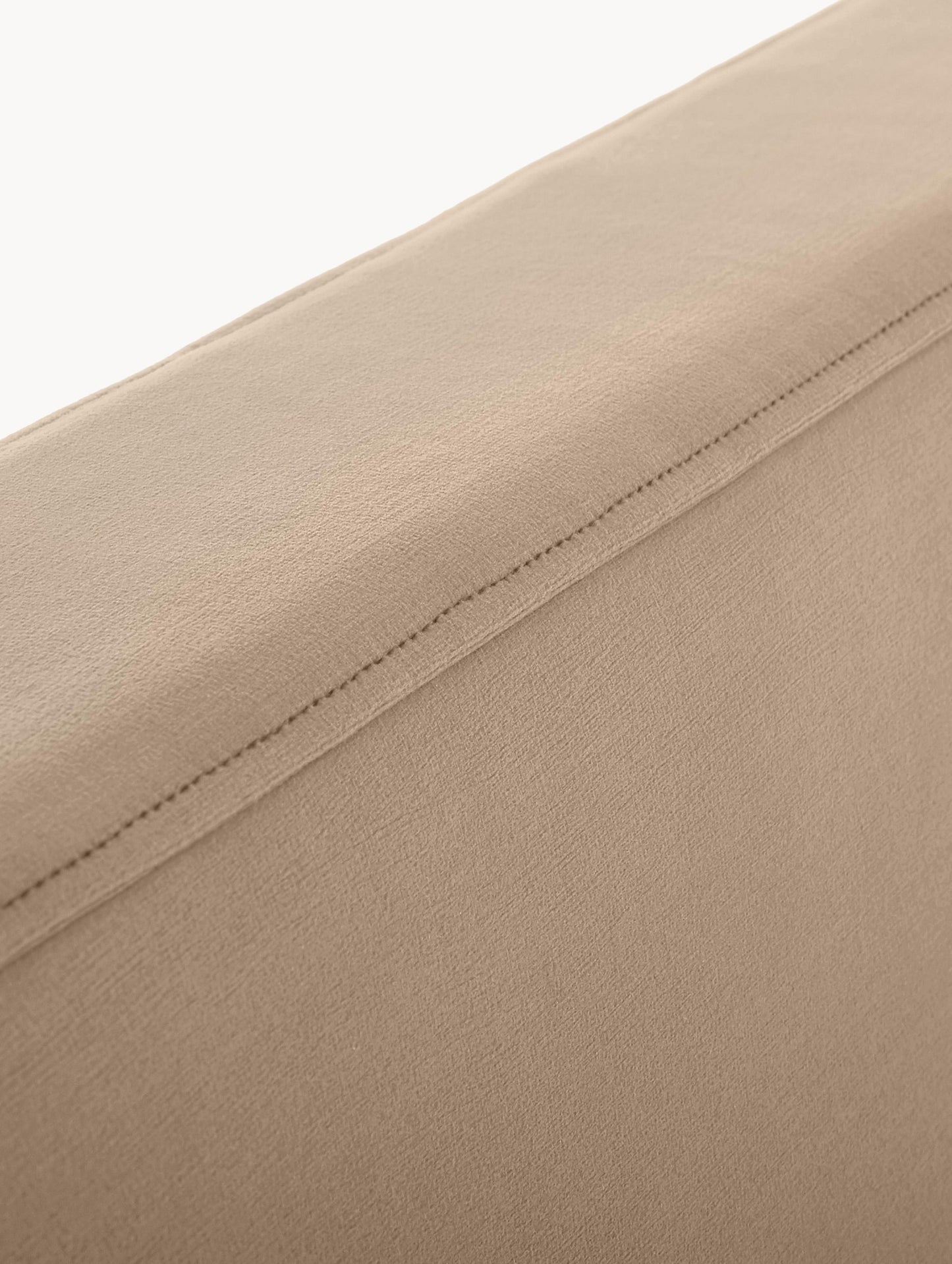 Łóżko tapicerowane z aksamitu Peace 200x200