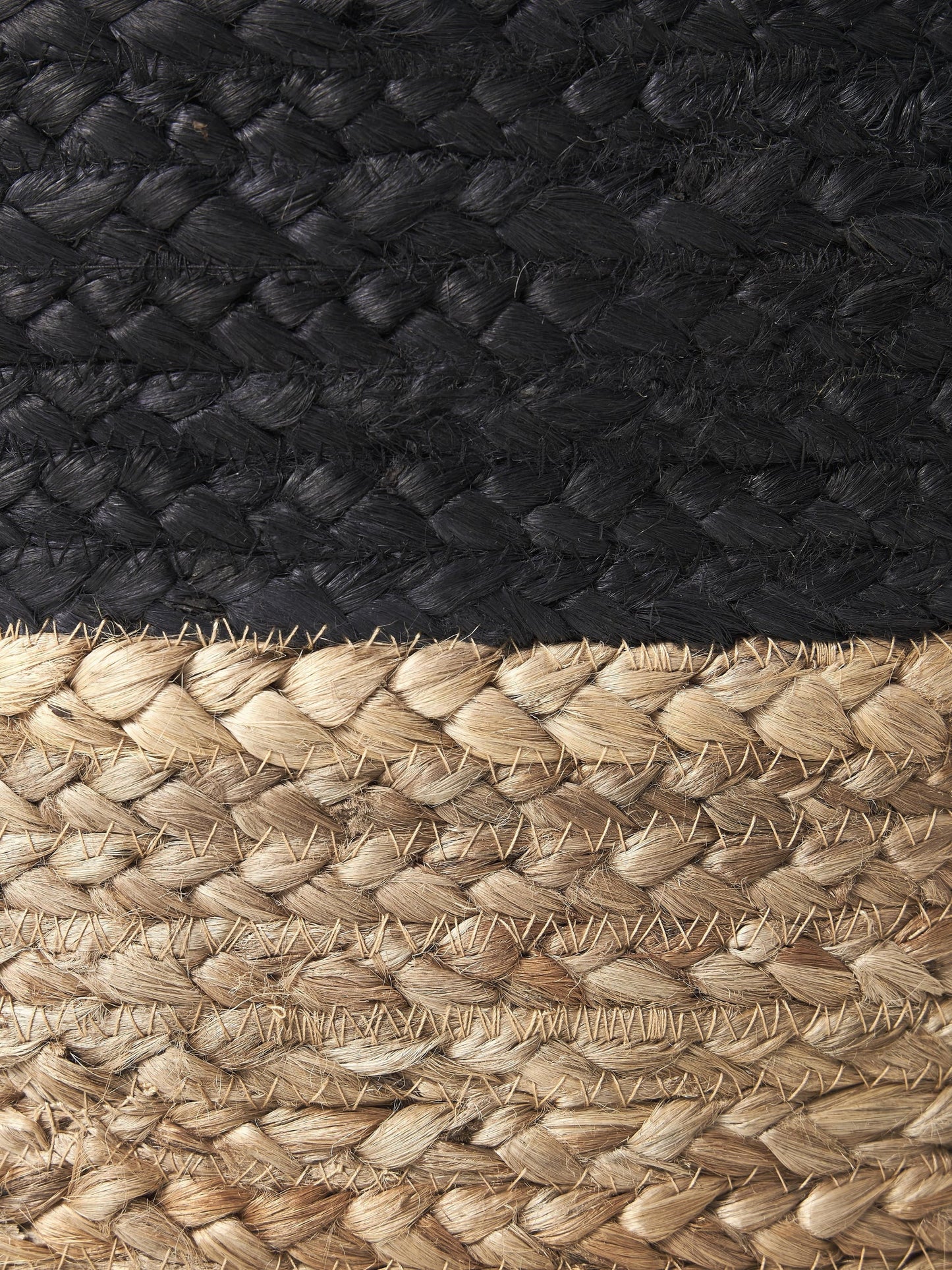 Ręcznie wykonany puf z juty Bono