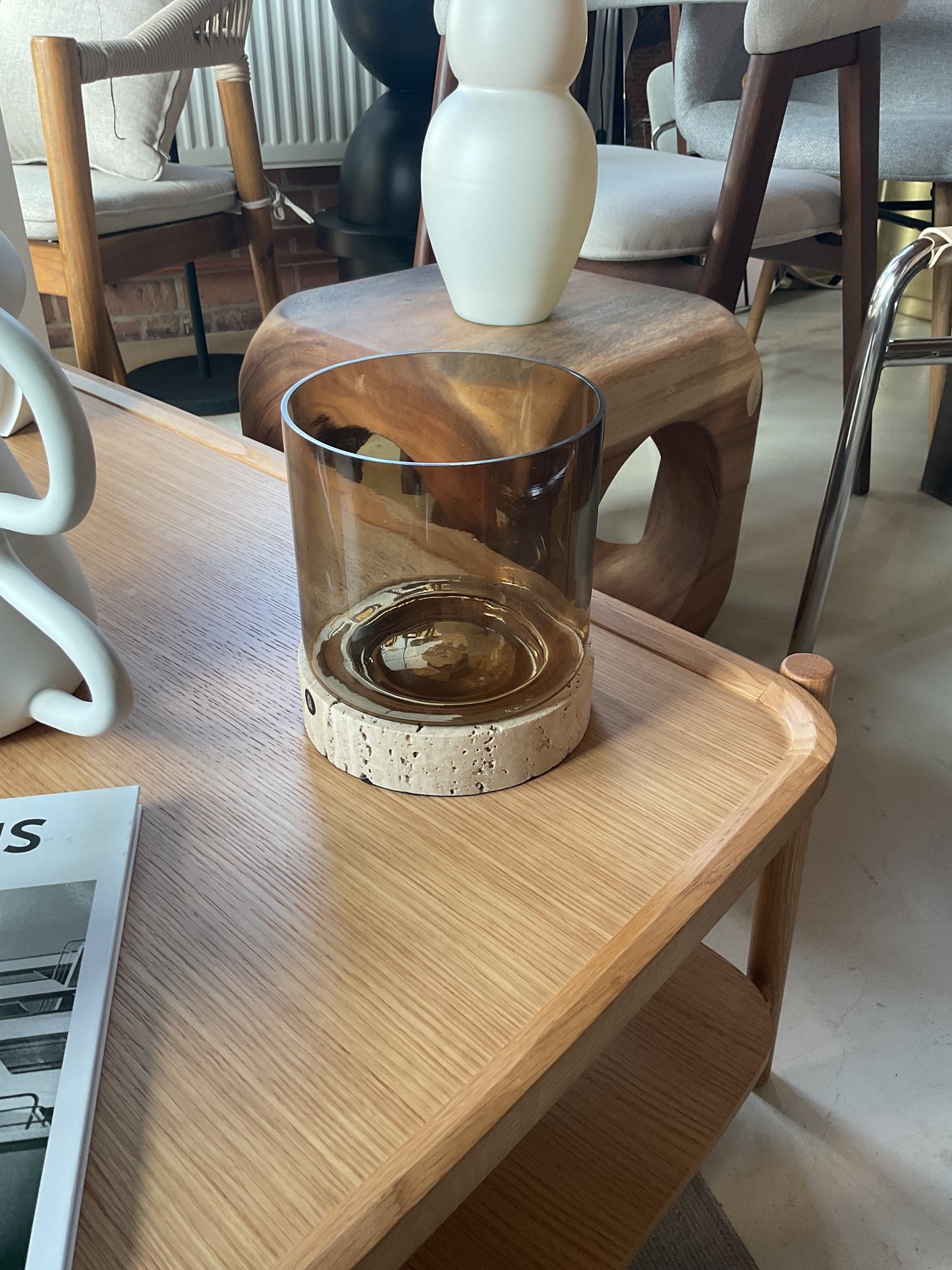 Świecznik ze szkła dmuchanego z trawertynową podstawą Rivo