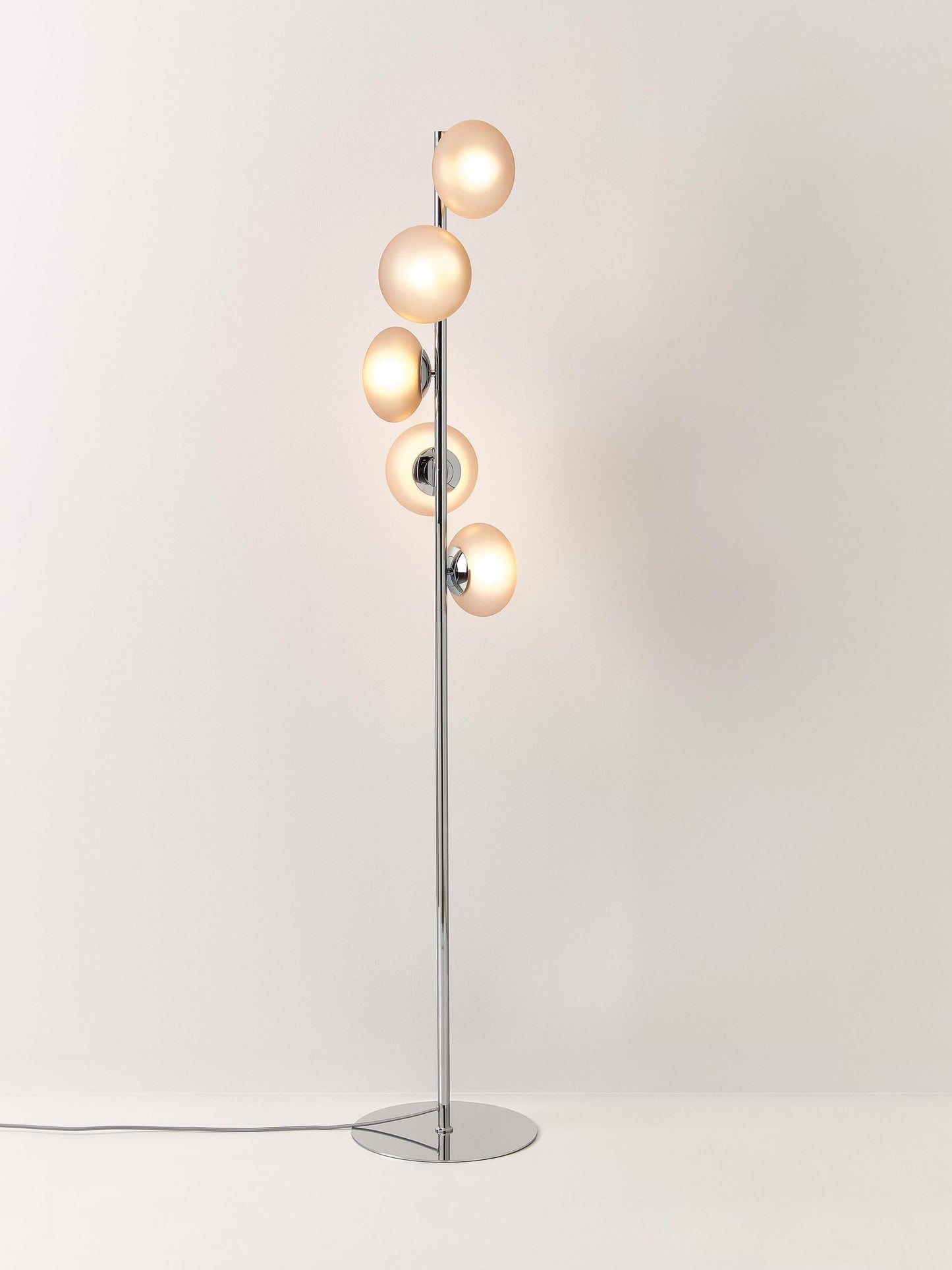 Lampa podłogowa ze szkła opalowego Rosia