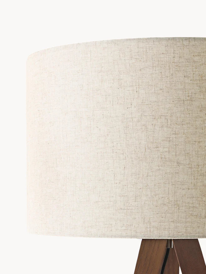 Lampa podłogowa trójnóg z litego drewna w stylu scandi Jake