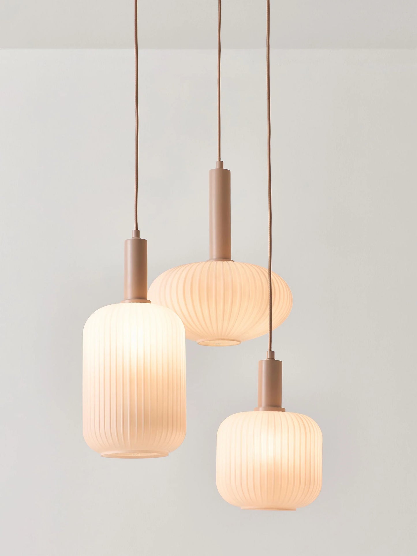 Lampa wisząca ze szkła opalowego Candela