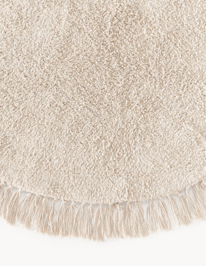 Okrągły ręcznie tuftowany dywan z bawełny z frędzlami Daya