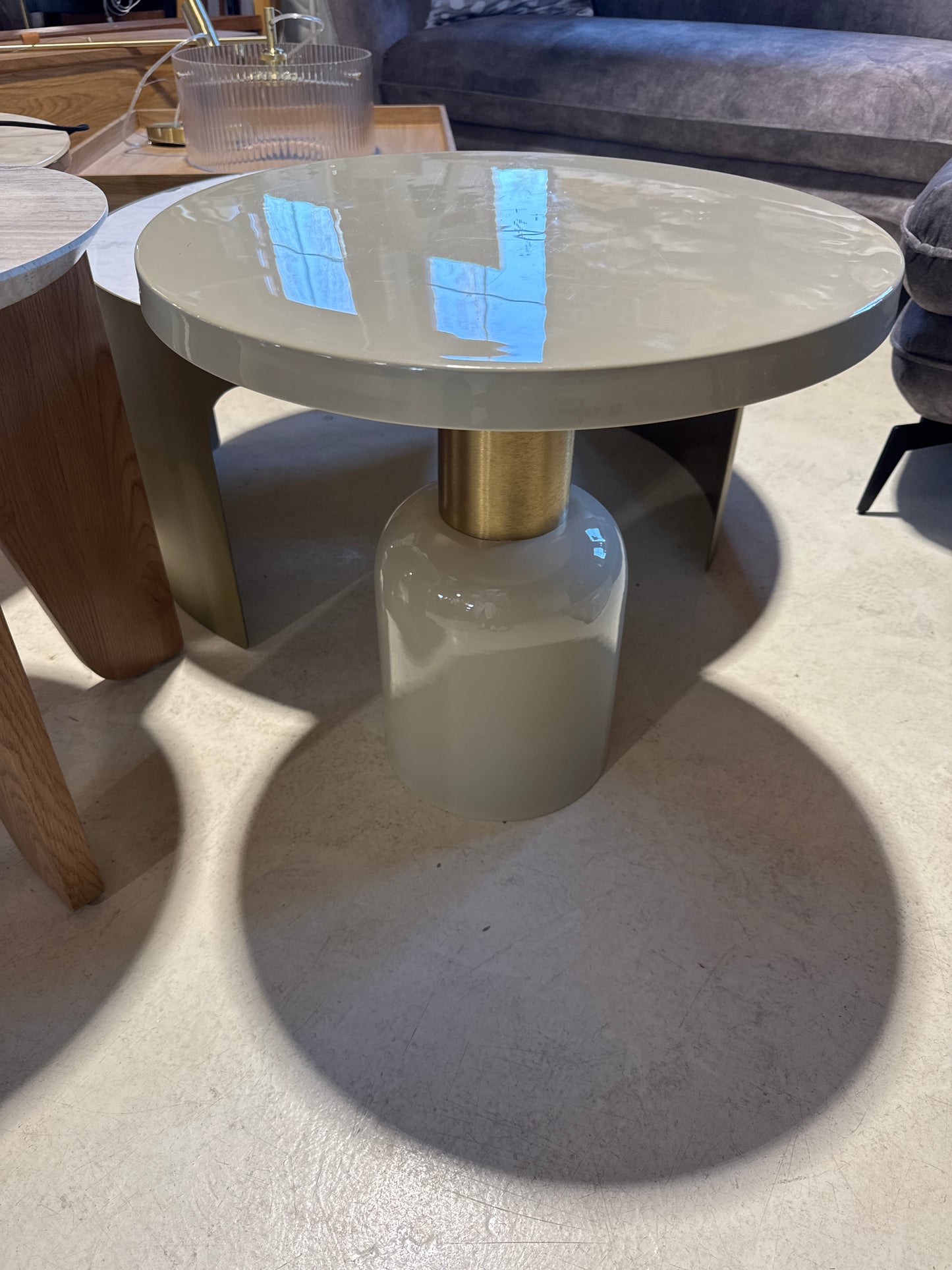 Stolik pomocniczy Nalima