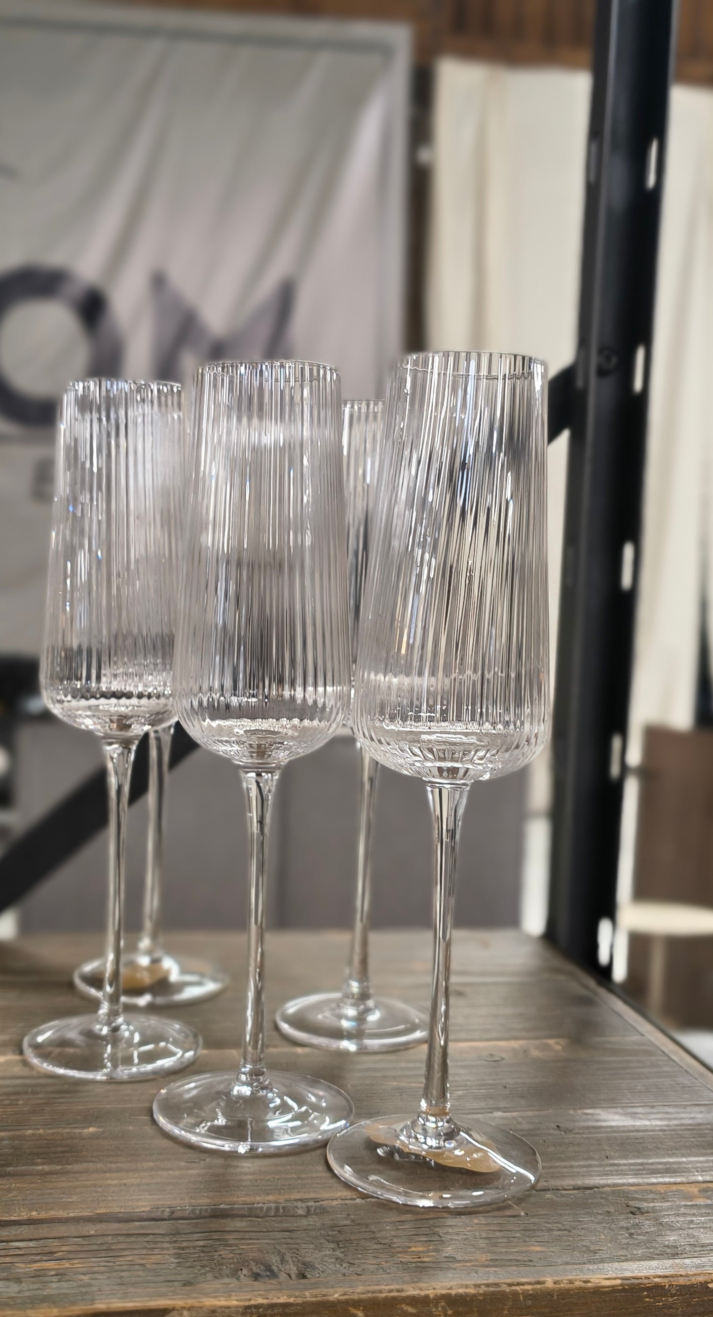 Ręcznie wykonany kieliszek do szampana z ryflowaną powierzchnią Cami, 4 szt.