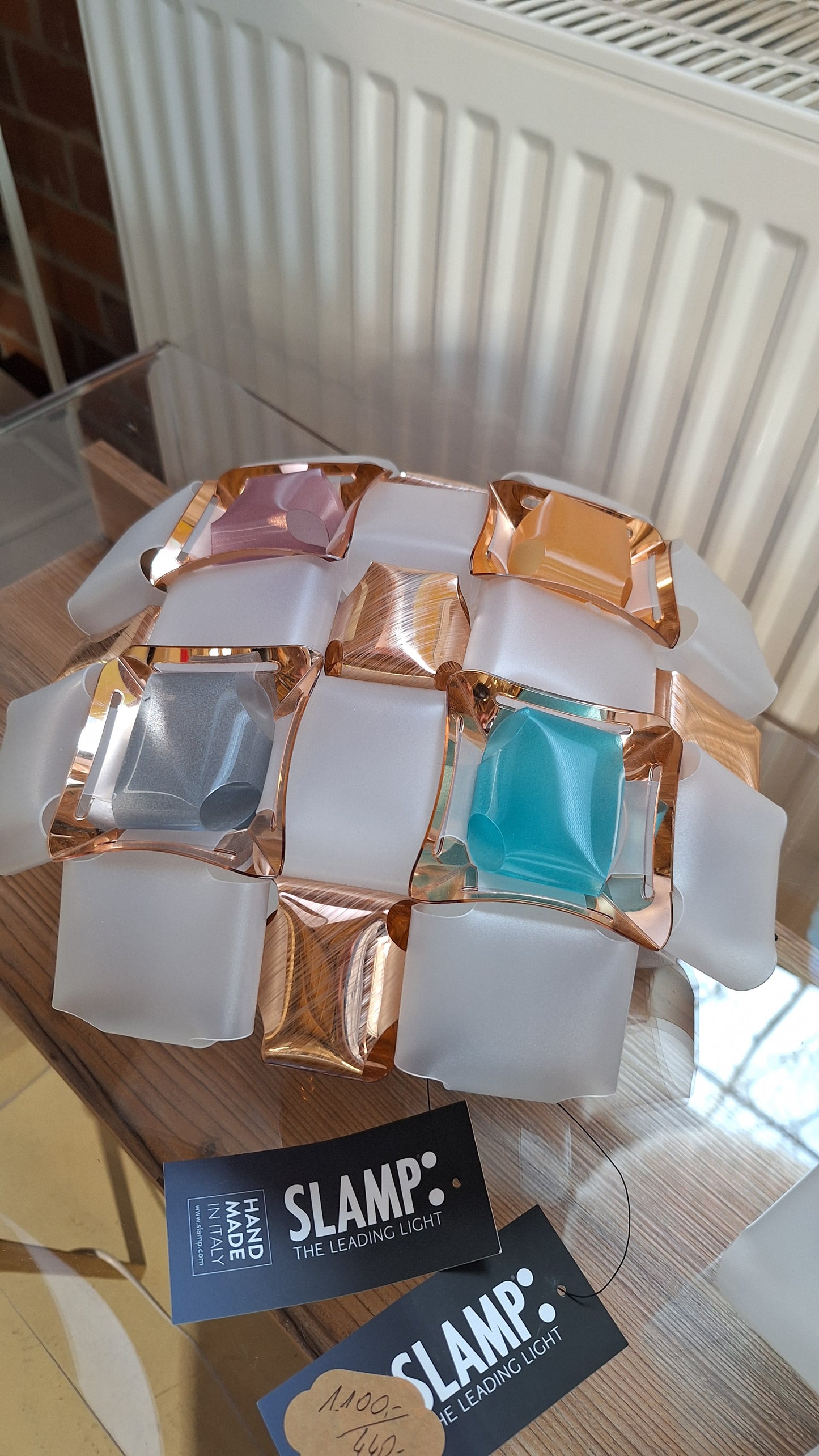 Kinkiet z tworzywa sztucznego Mida