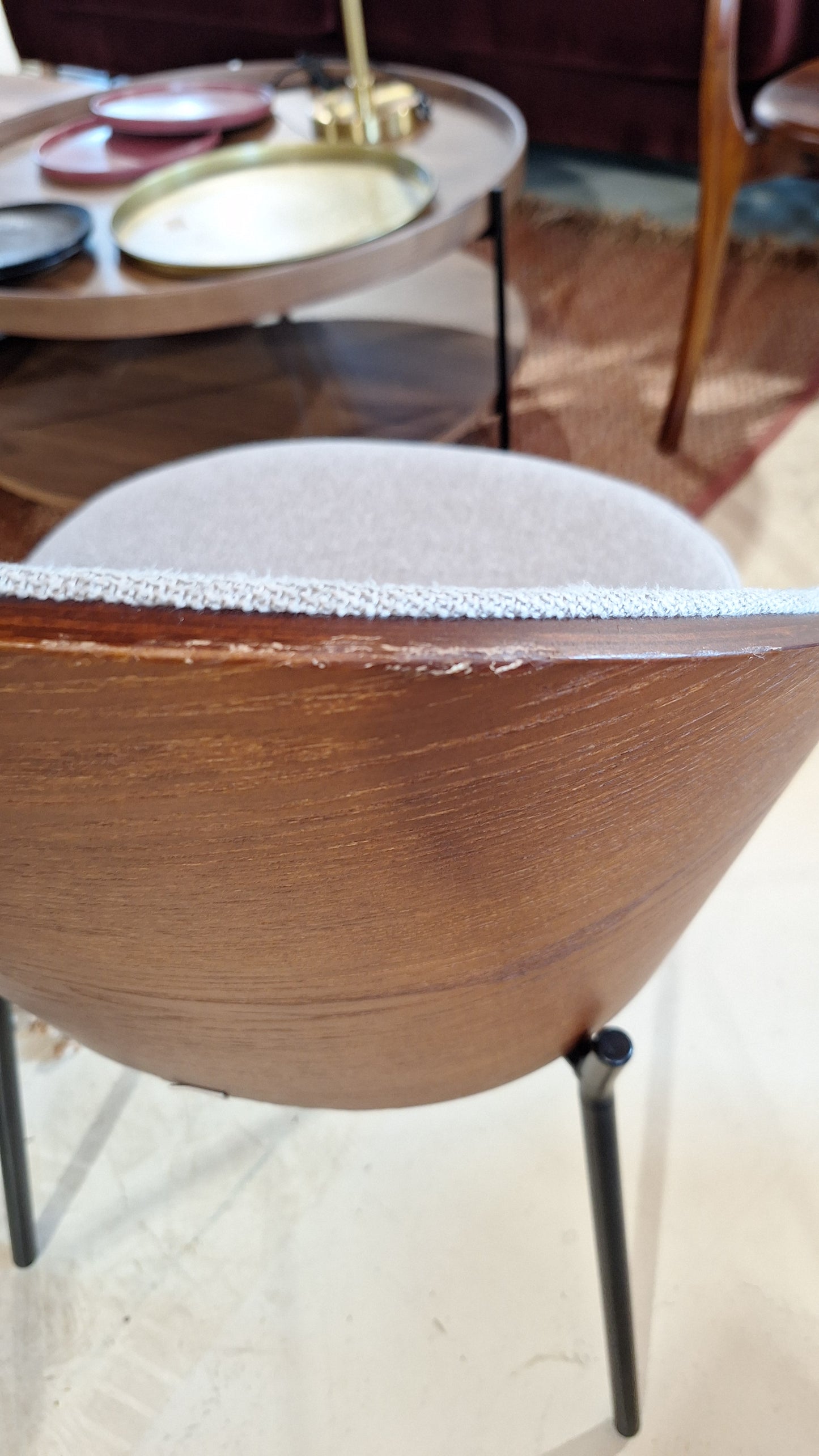 Krzesło tapicerowane Eamy