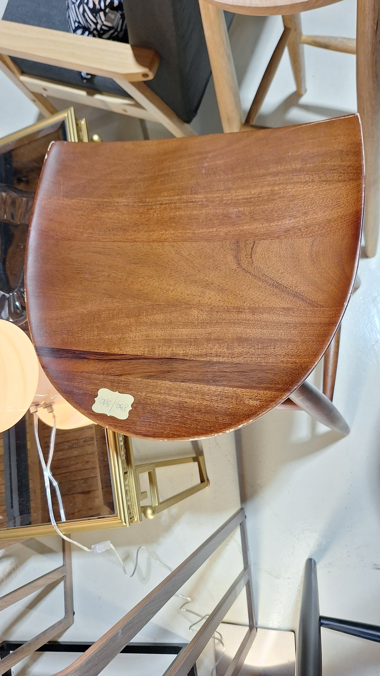 Stołek barowy z drewna mangowego Nino