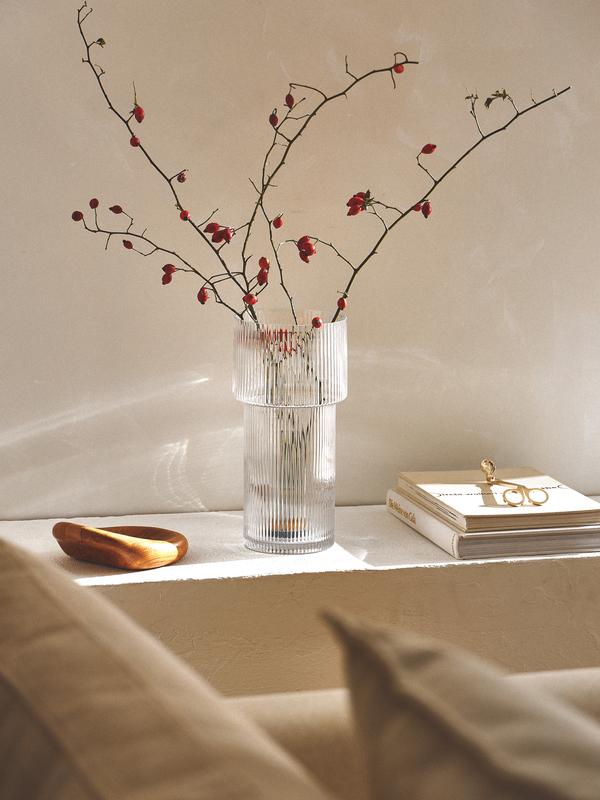 Wazon ze szkła z ryflowaną powierzchnią Lija, W 30 cm