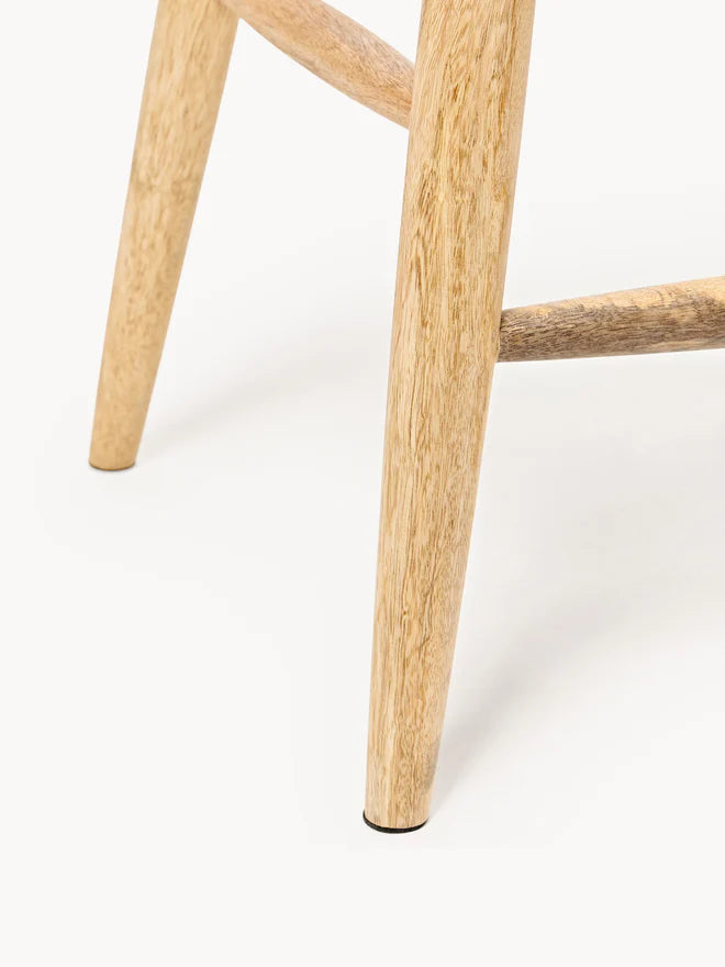 Stołek barowy z drewna mangowego Nino