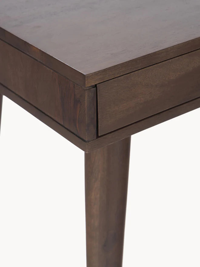 Biurko z litego drewna Tova