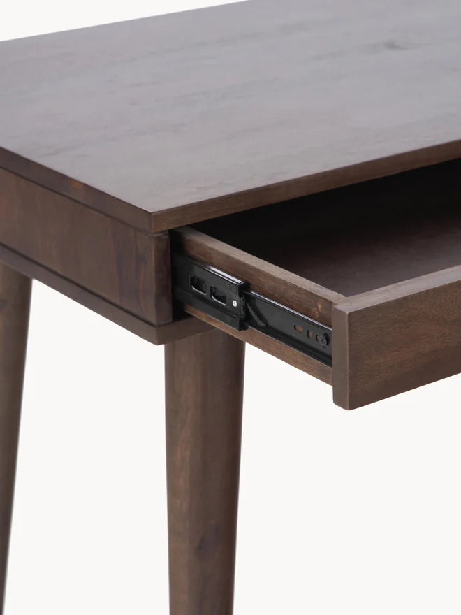 Biurko z litego drewna Tova