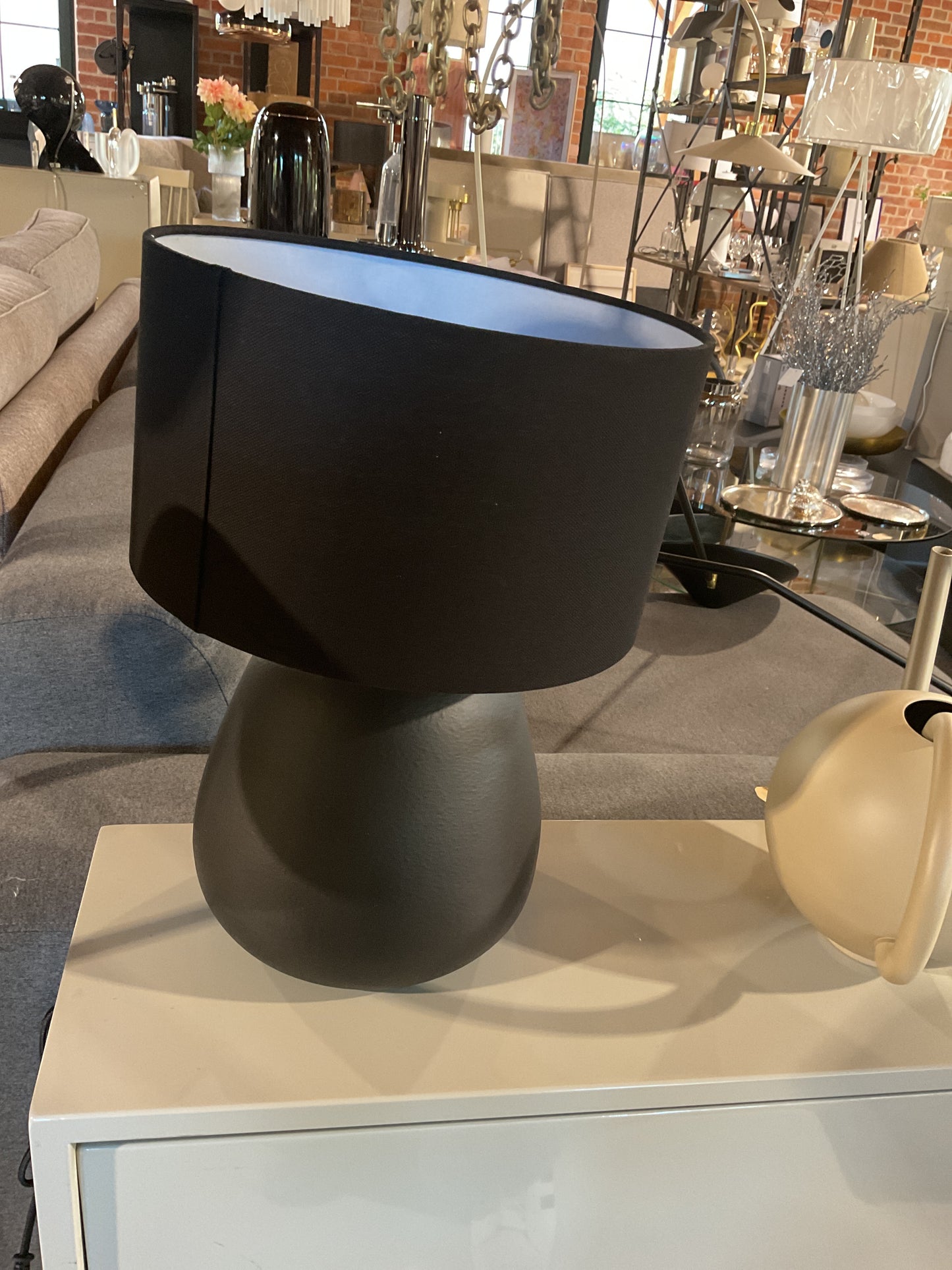 Lampa stołowa z ceramiki Eileen