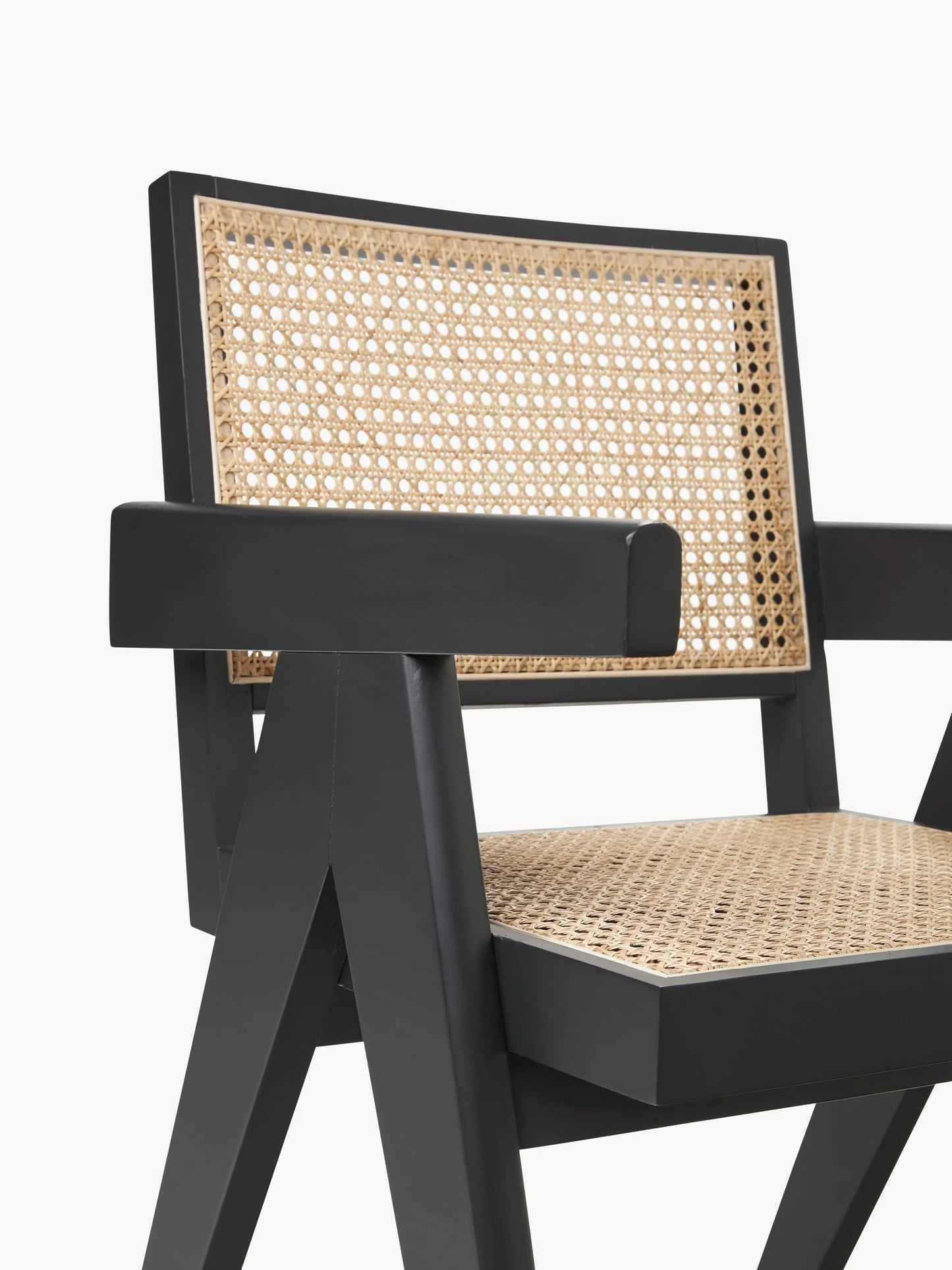 Krzesło z podłokietnikami z plecionką wiedeńską Sissi