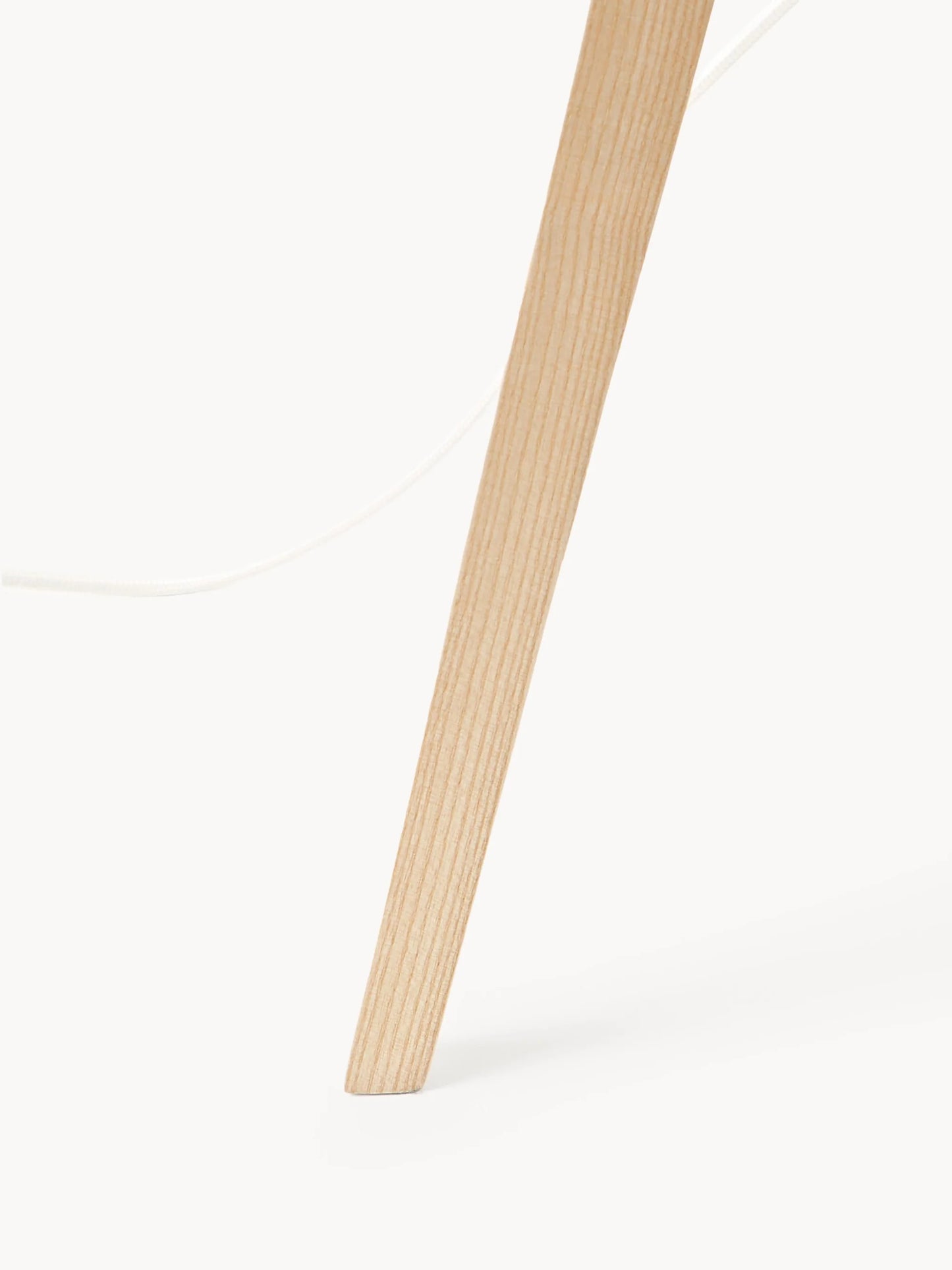 Lampa podłogowa trójnóg z litego drewna w stylu scandi Jake