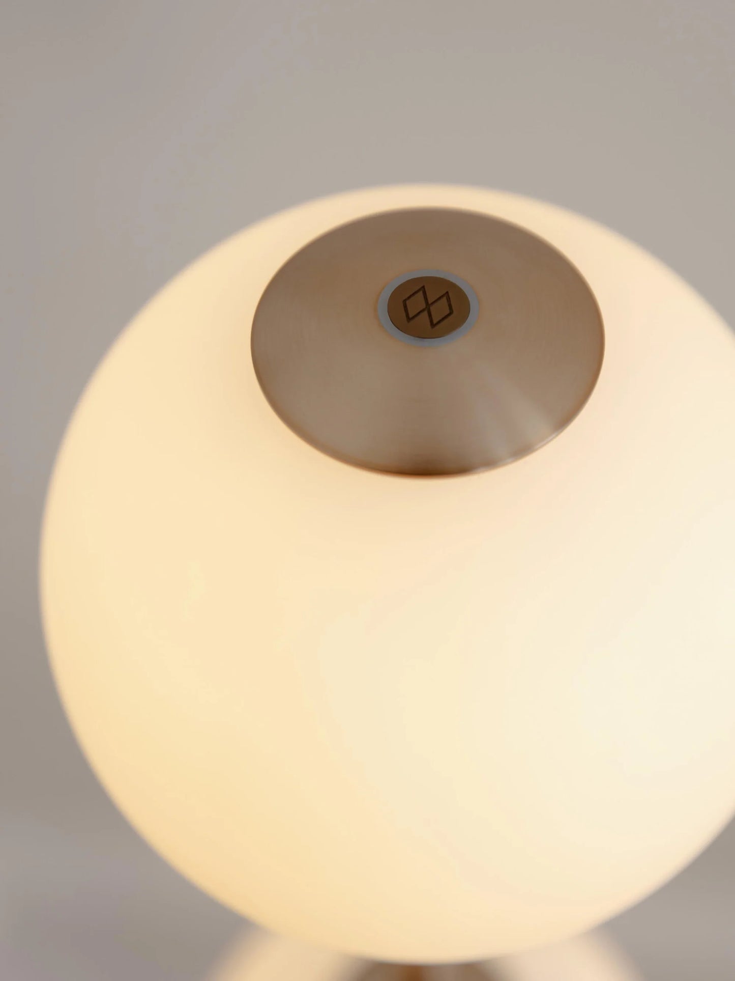 Lampa podłogowa LED z funkcją przyciemniania Audrey