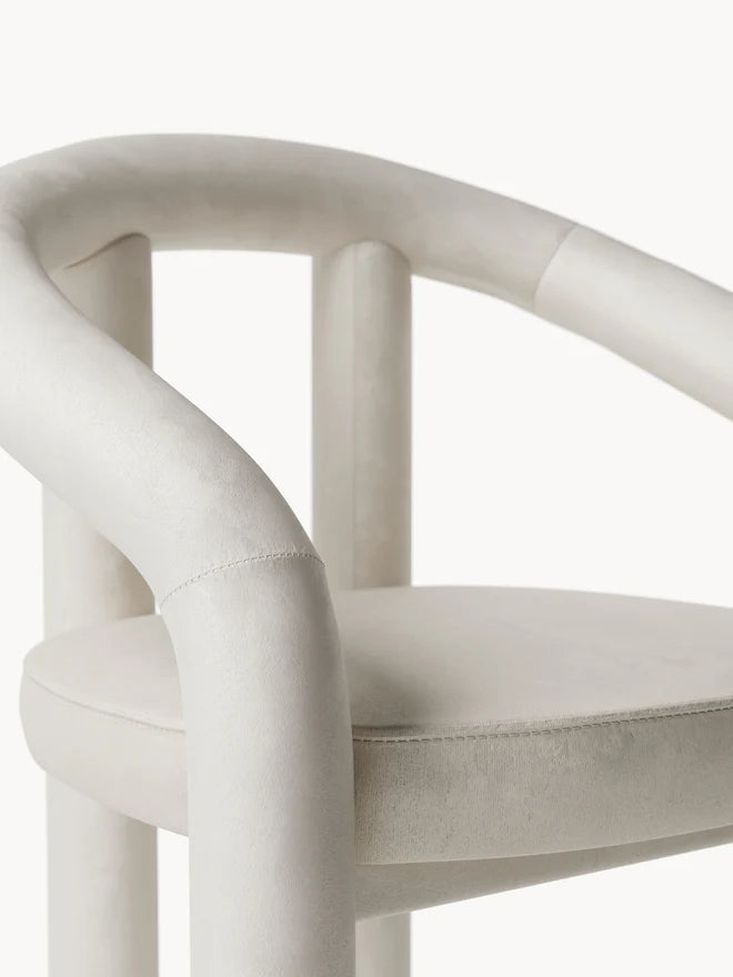 Krzesło z podłokietnikami z aksamitu Calan