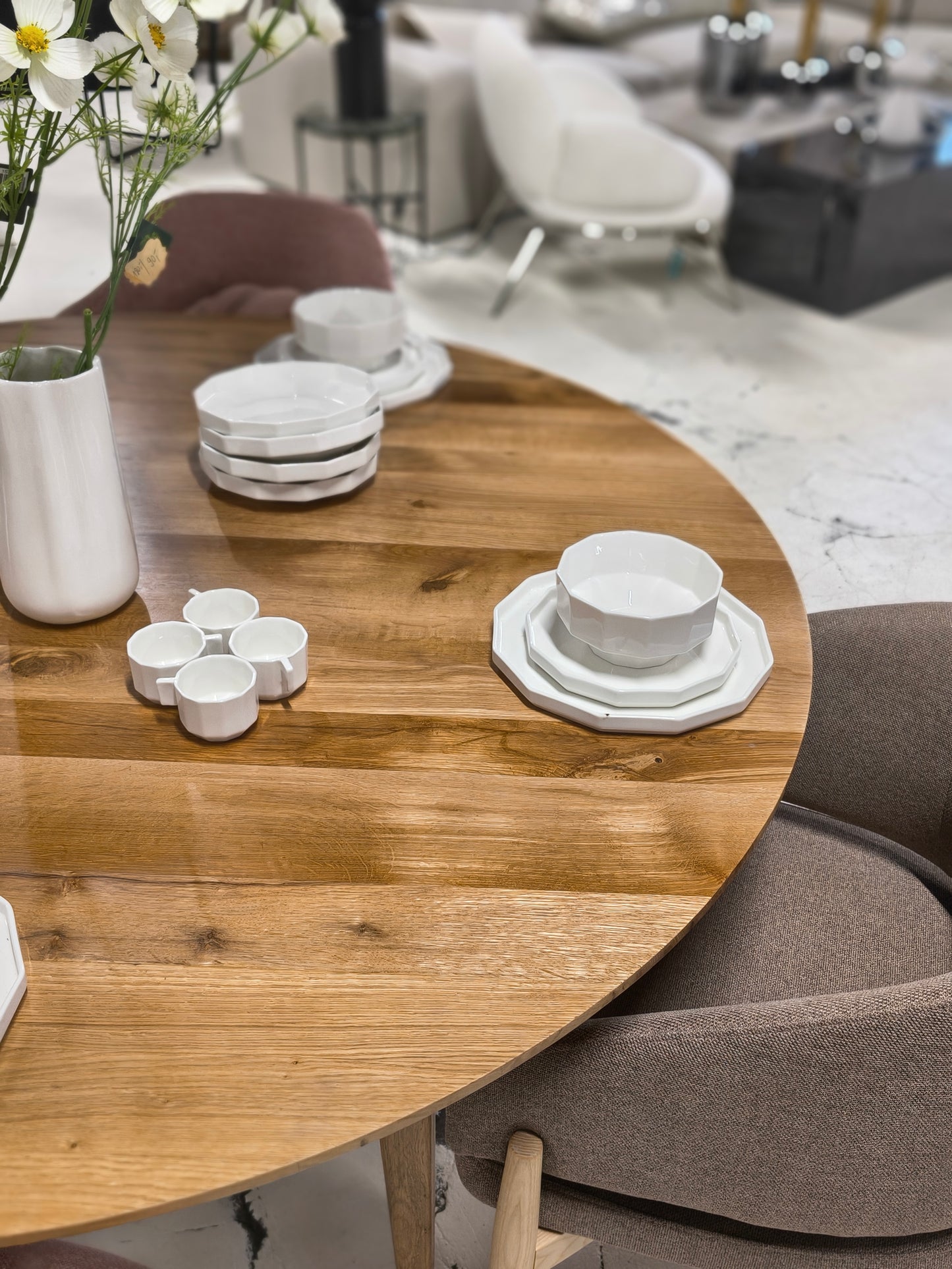 Stół do jadalni z drewna dębowego Archie